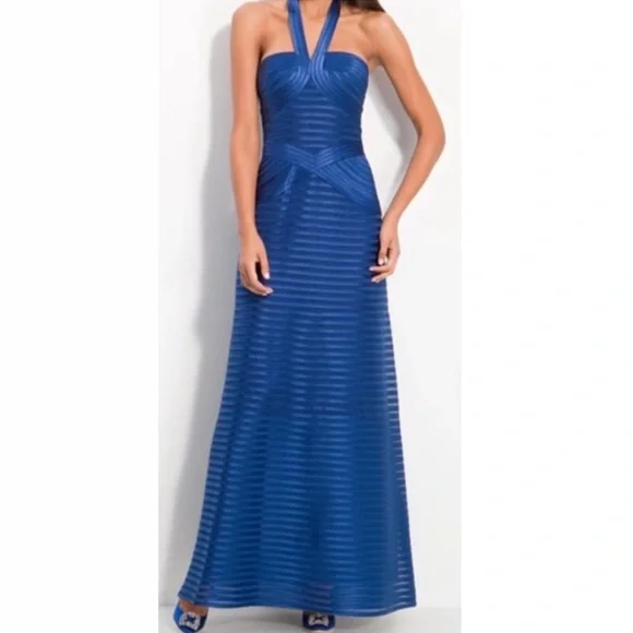 BCBGMAXAZRIA Tie Shoulder Evening Gown ドレス Amazon.com: BCBGMAXAZRIA Women's Fit and Flare Sleeveless